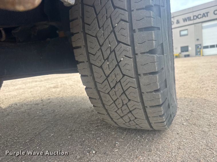 image for item ET1843 2019 Ford F250 Super Duty XL Crew Cab pickup truck