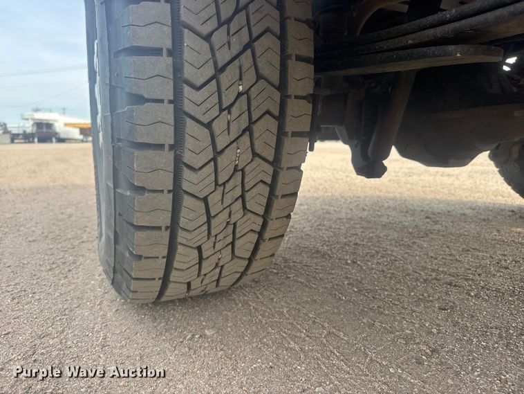 image for item ET1843 2019 Ford F250 Super Duty XL Crew Cab pickup truck