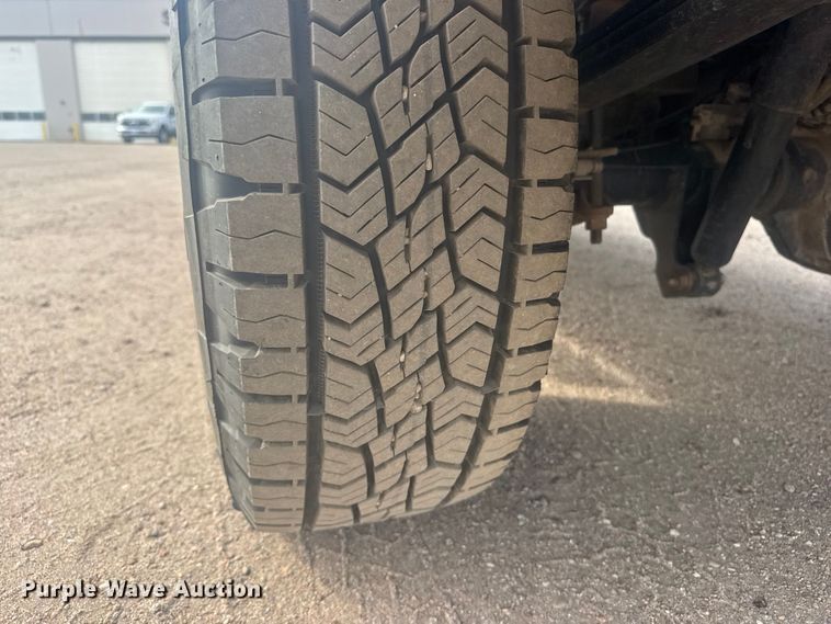 image for item ET1843 2019 Ford F250 Super Duty XL Crew Cab pickup truck