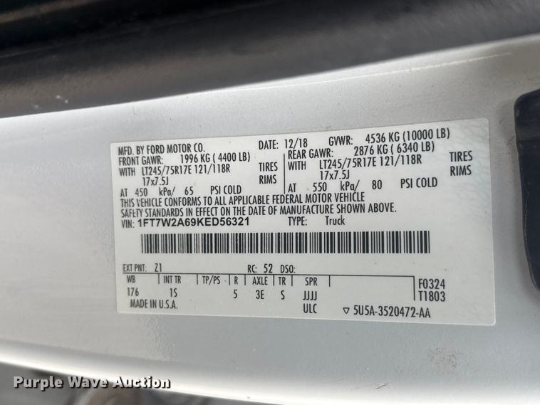 image for item ET1843 2019 Ford F250 Super Duty XL Crew Cab pickup truck