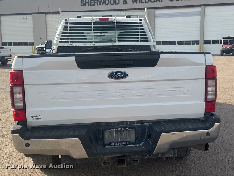 image for item ET1844 2020 Ford F250 Super Duty XL Crew Cab pickup truck