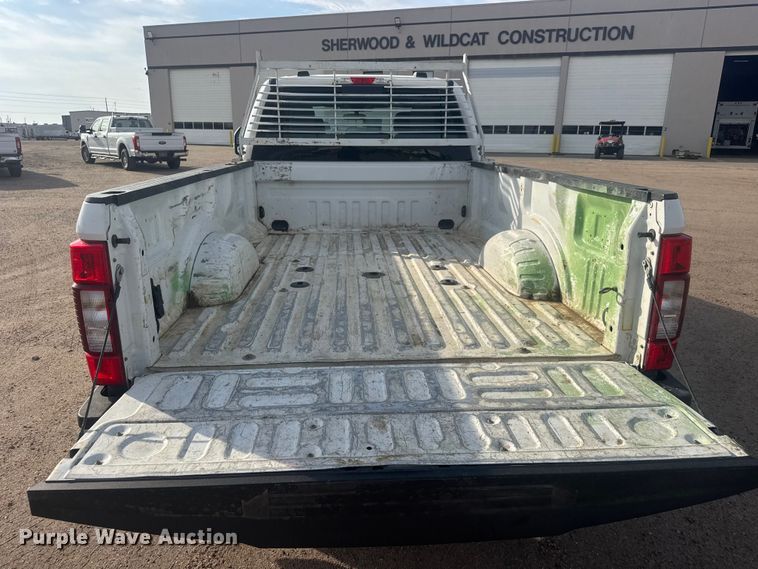 image for item ET1844 2020 Ford F250 Super Duty XL Crew Cab pickup truck