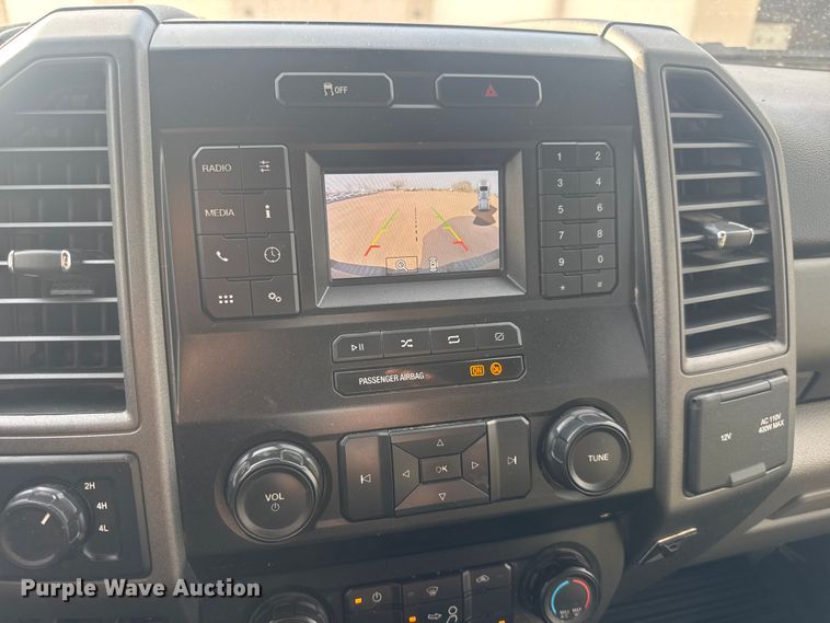 image for item ET1844 2020 Ford F250 Super Duty XL Crew Cab pickup truck