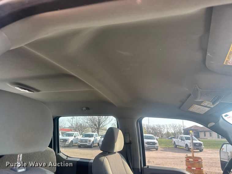 image for item ET1844 2020 Ford F250 Super Duty XL Crew Cab pickup truck