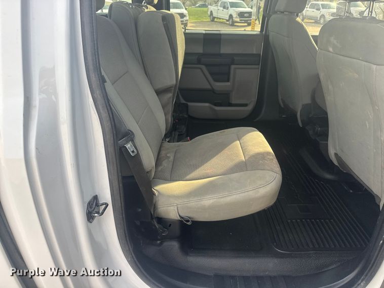 image for item ET1844 2020 Ford F250 Super Duty XL Crew Cab pickup truck