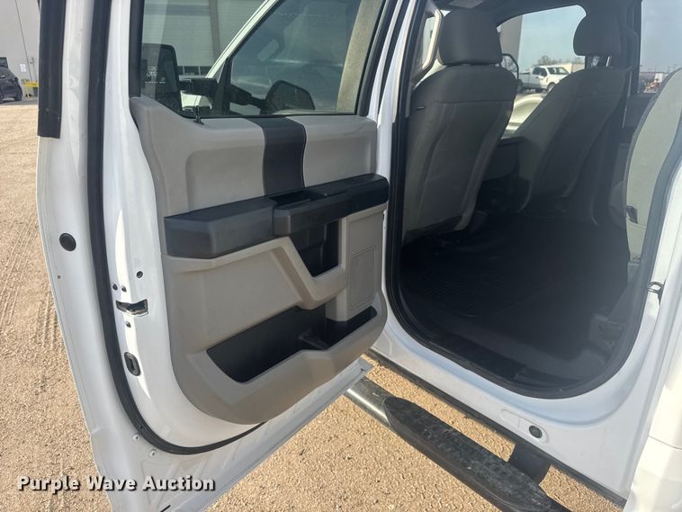 image for item ET1844 2020 Ford F250 Super Duty XL Crew Cab pickup truck