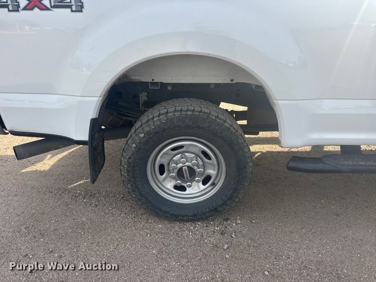 image for item ET1844 2020 Ford F250 Super Duty XL Crew Cab pickup truck