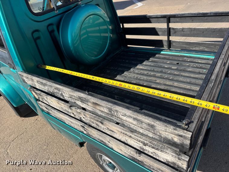 image for item ET1893 1996 Daihatsu V-K100P- DKGS mini truck