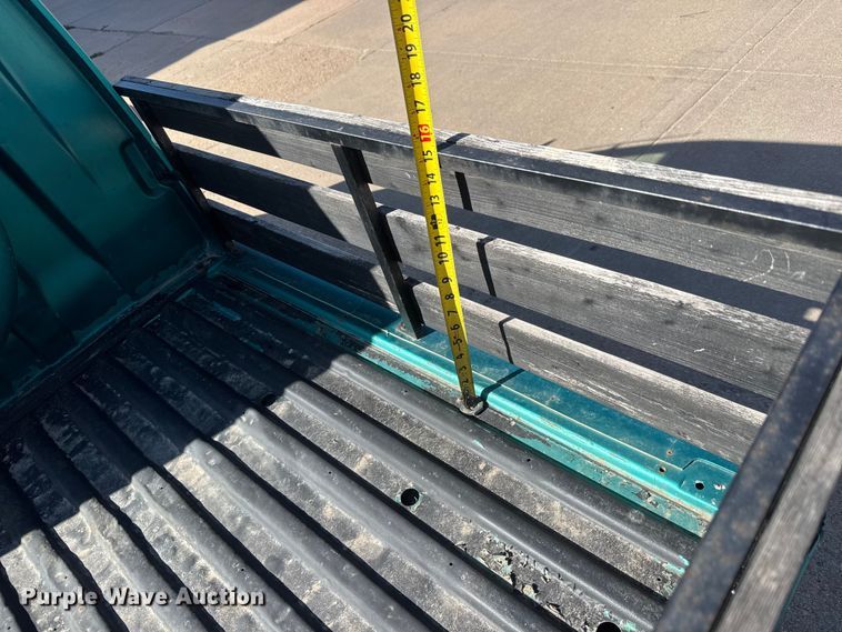 image for item ET1893 1996 Daihatsu V-K100P- DKGS mini truck