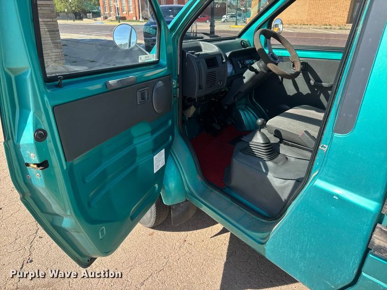 image for item ET1893 1996 Daihatsu V-K100P- DKGS mini truck