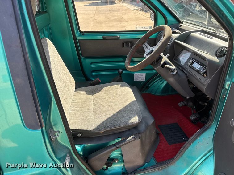 image for item ET1893 1996 Daihatsu V-K100P- DKGS mini truck