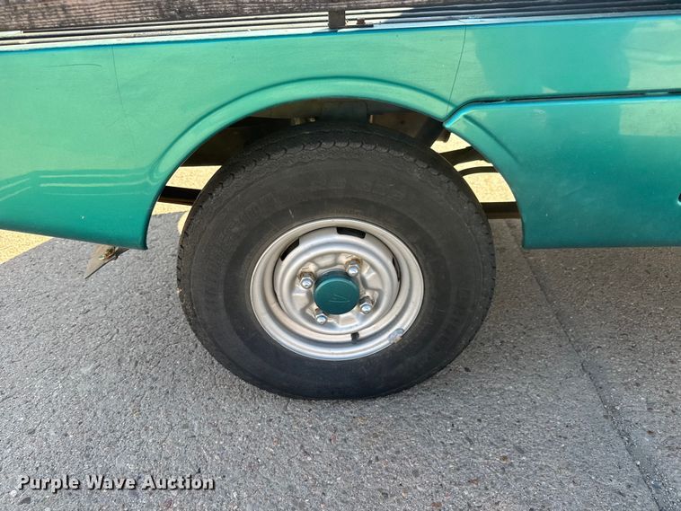 image for item ET1893 1996 Daihatsu V-K100P- DKGS mini truck