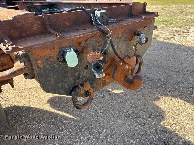 image for item ET1894 2006 International 7400 Crew Cab truck cab and chassis