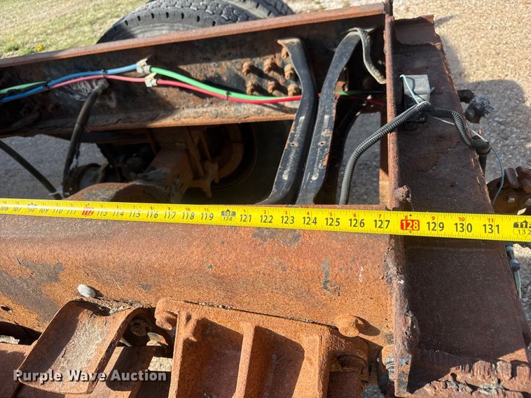 image for item ET1894 2006 International 7400 Crew Cab truck cab and chassis