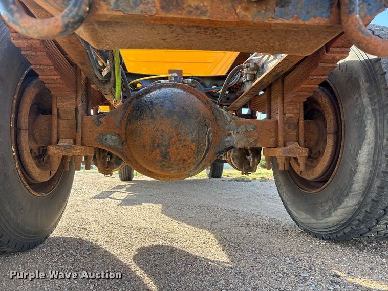 image for item ET1894 2006 International 7400 Crew Cab truck cab and chassis