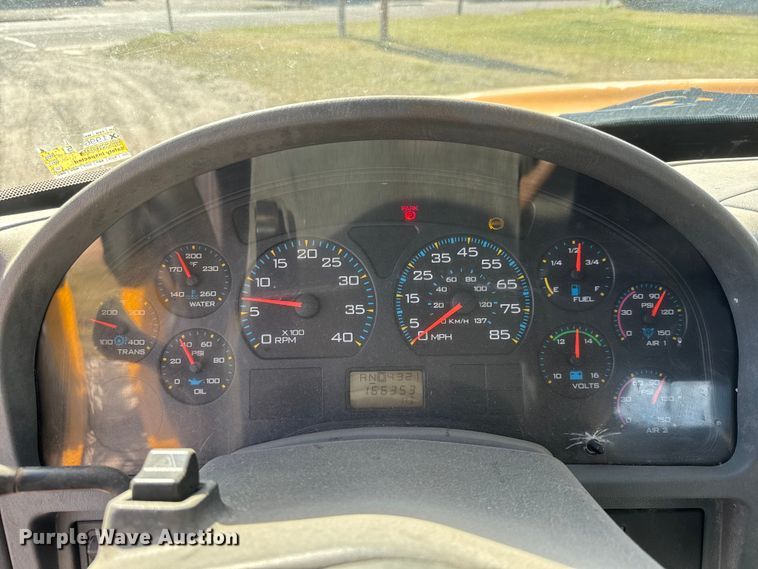 image for item ET1894 2006 International 7400 Crew Cab truck cab and chassis