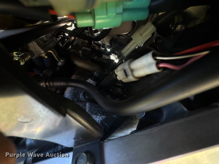 image for item ET1902 2006 Yamaha Apex snowmobile