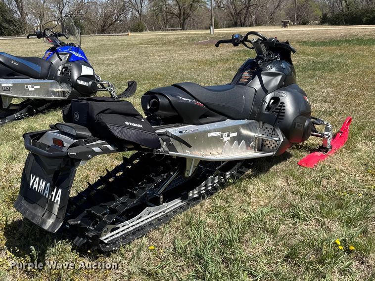 image for item ET1903 2009 Yamaha FX snowmobile