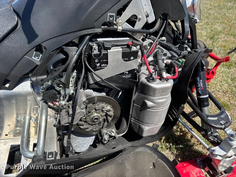 image for item ET1903 2009 Yamaha FX snowmobile