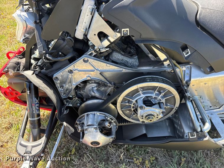 image for item ET1903 2009 Yamaha FX snowmobile