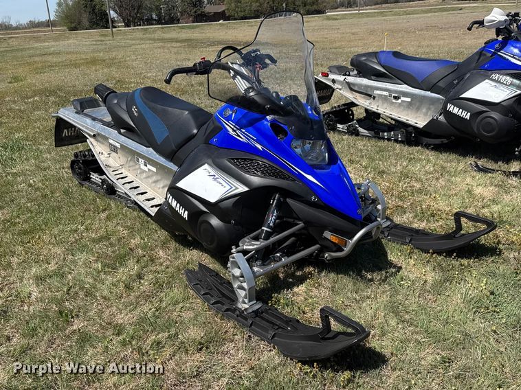 image for item ET1904 2011 Yamaha FX Nytro snowmobile
