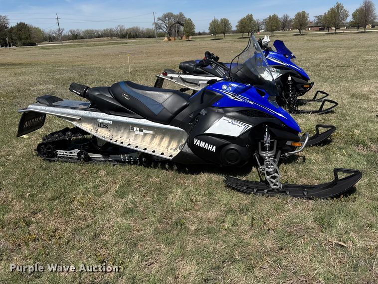 image for item ET1904 2011 Yamaha FX Nytro snowmobile