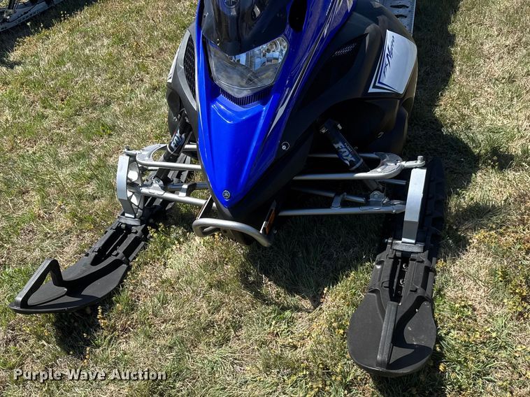 image for item ET1904 2011 Yamaha FX Nytro snowmobile