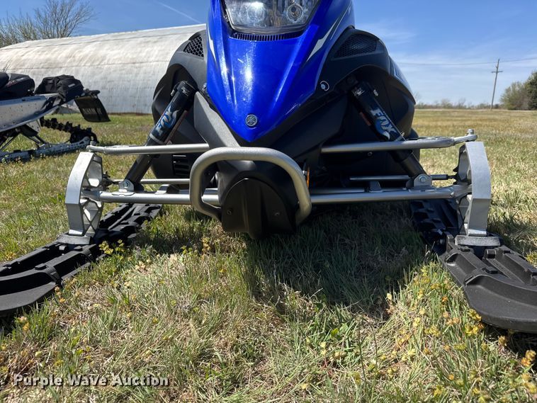 image for item ET1904 2011 Yamaha FX Nytro snowmobile