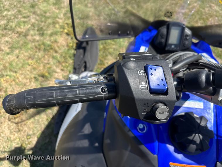 image for item ET1904 2011 Yamaha FX Nytro snowmobile