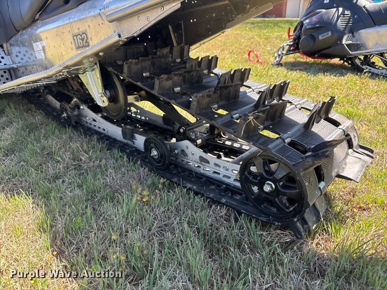 image for item ET1904 2011 Yamaha FX Nytro snowmobile