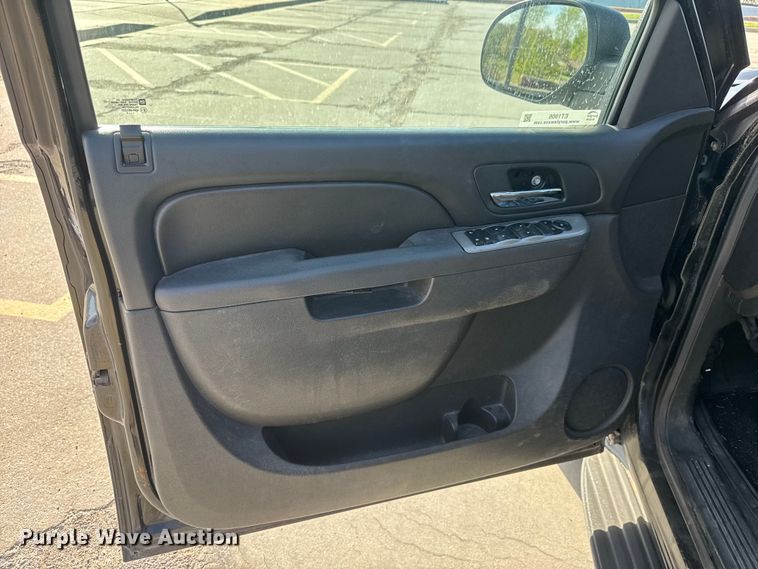 image for item ET1906 2012 Chevrolet Tahoe Police SUV