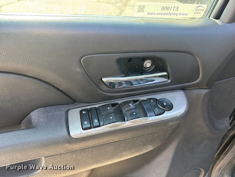 image for item ET1906 2012 Chevrolet Tahoe Police SUV