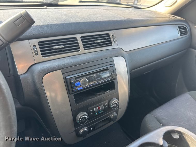 image for item ET1906 2012 Chevrolet Tahoe Police SUV