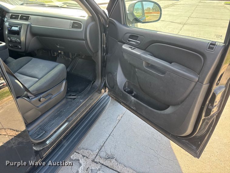 image for item ET1906 2012 Chevrolet Tahoe Police SUV