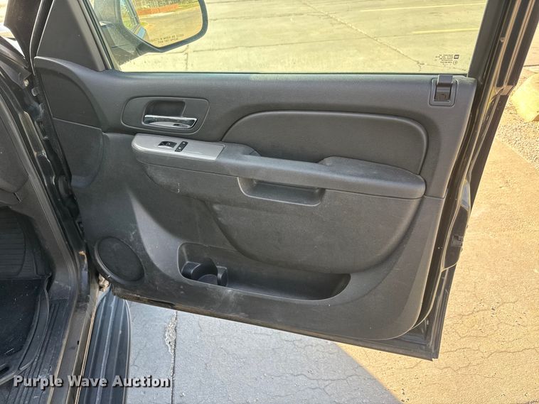 image for item ET1906 2012 Chevrolet Tahoe Police SUV