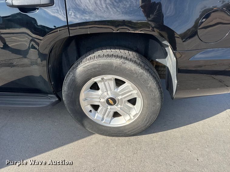 image for item ET1906 2012 Chevrolet Tahoe Police SUV