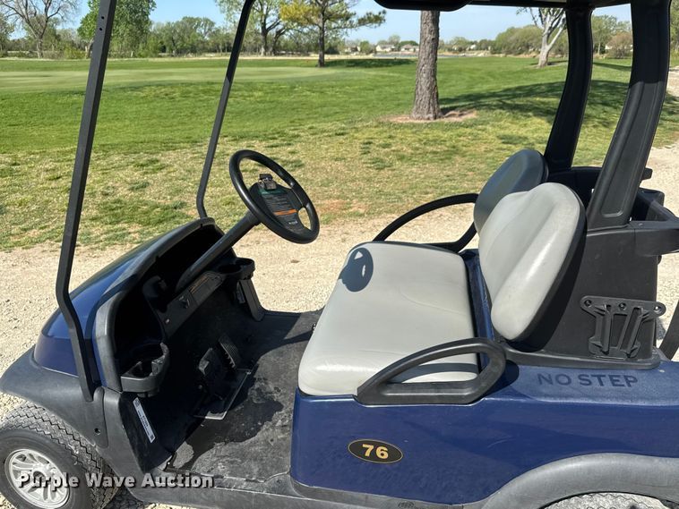 image for item ET1924 2018 Club Car Precedent golf cart