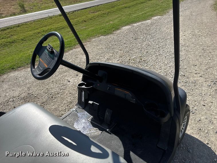 image for item ET1924 2018 Club Car Precedent golf cart