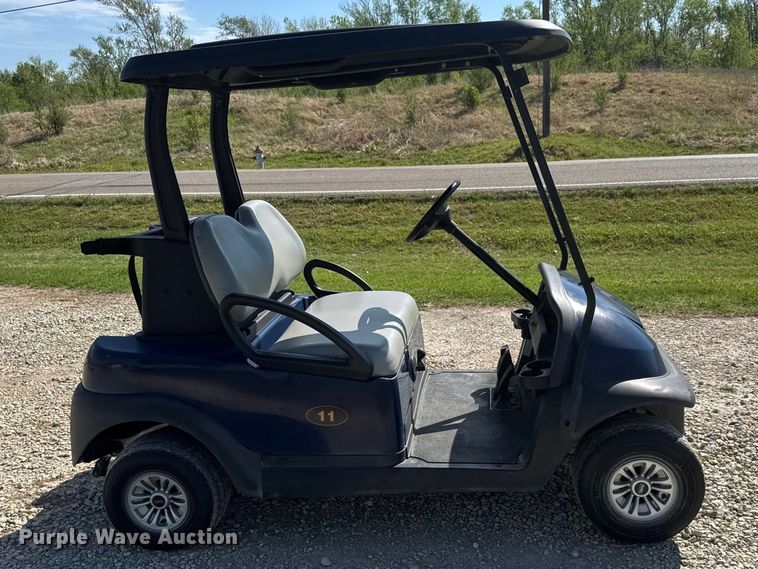 image for item ET1925 2018 Club Car Precedent golf cart