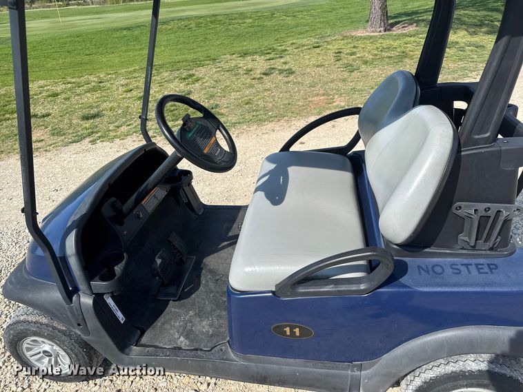 image for item ET1925 2018 Club Car Precedent golf cart