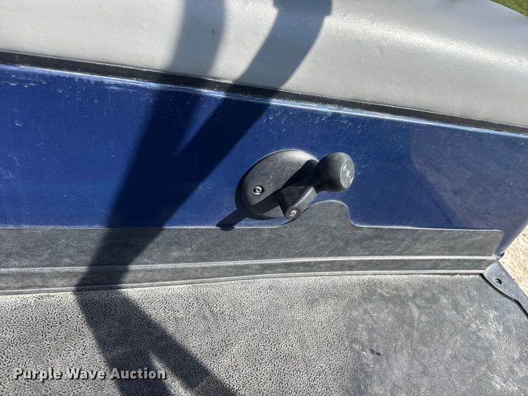 image for item ET1925 2018 Club Car Precedent golf cart