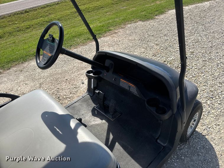 image for item ET1925 2018 Club Car Precedent golf cart