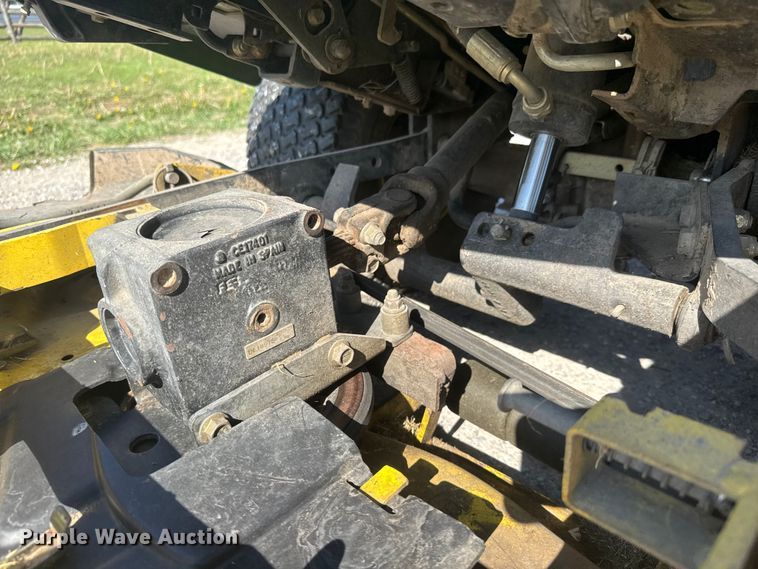 image for item ET1931 John Deere F725 lawn mower