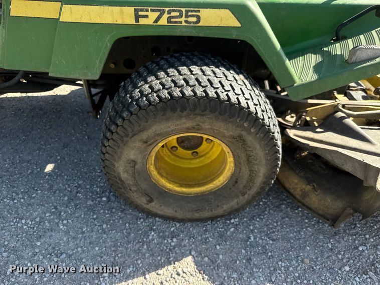 image for item ET1931 John Deere F725 lawn mower