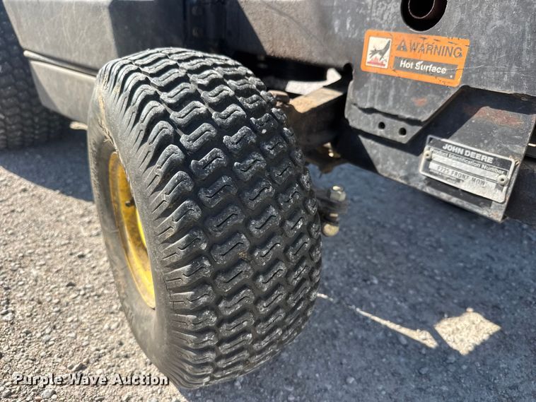 image for item ET1931 John Deere F725 lawn mower