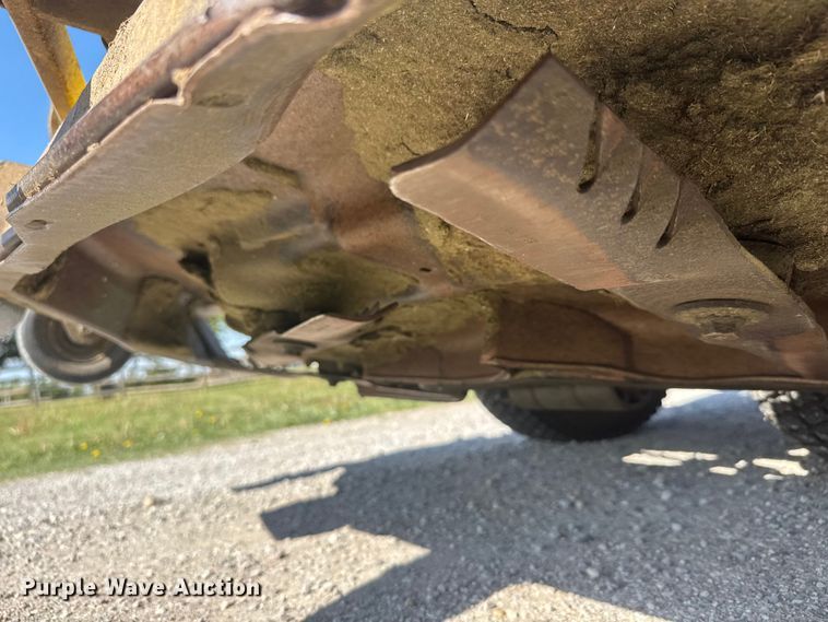 image for item ET1931 John Deere F725 lawn mower