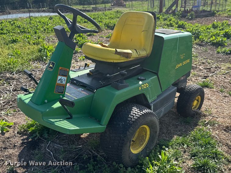 image for item ET1931 John Deere F725 lawn mower