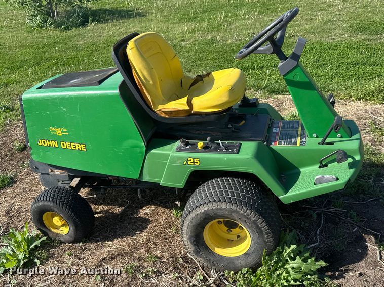 image for item ET1931 John Deere F725 lawn mower