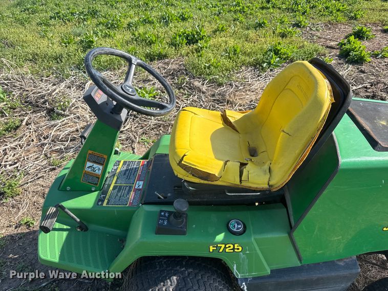 image for item ET1931 John Deere F725 lawn mower