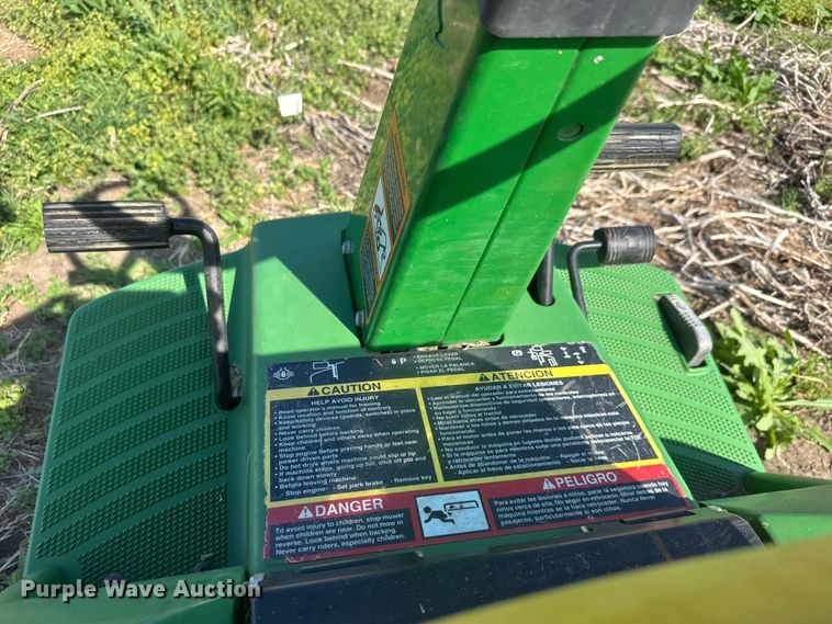 image for item ET1931 John Deere F725 lawn mower